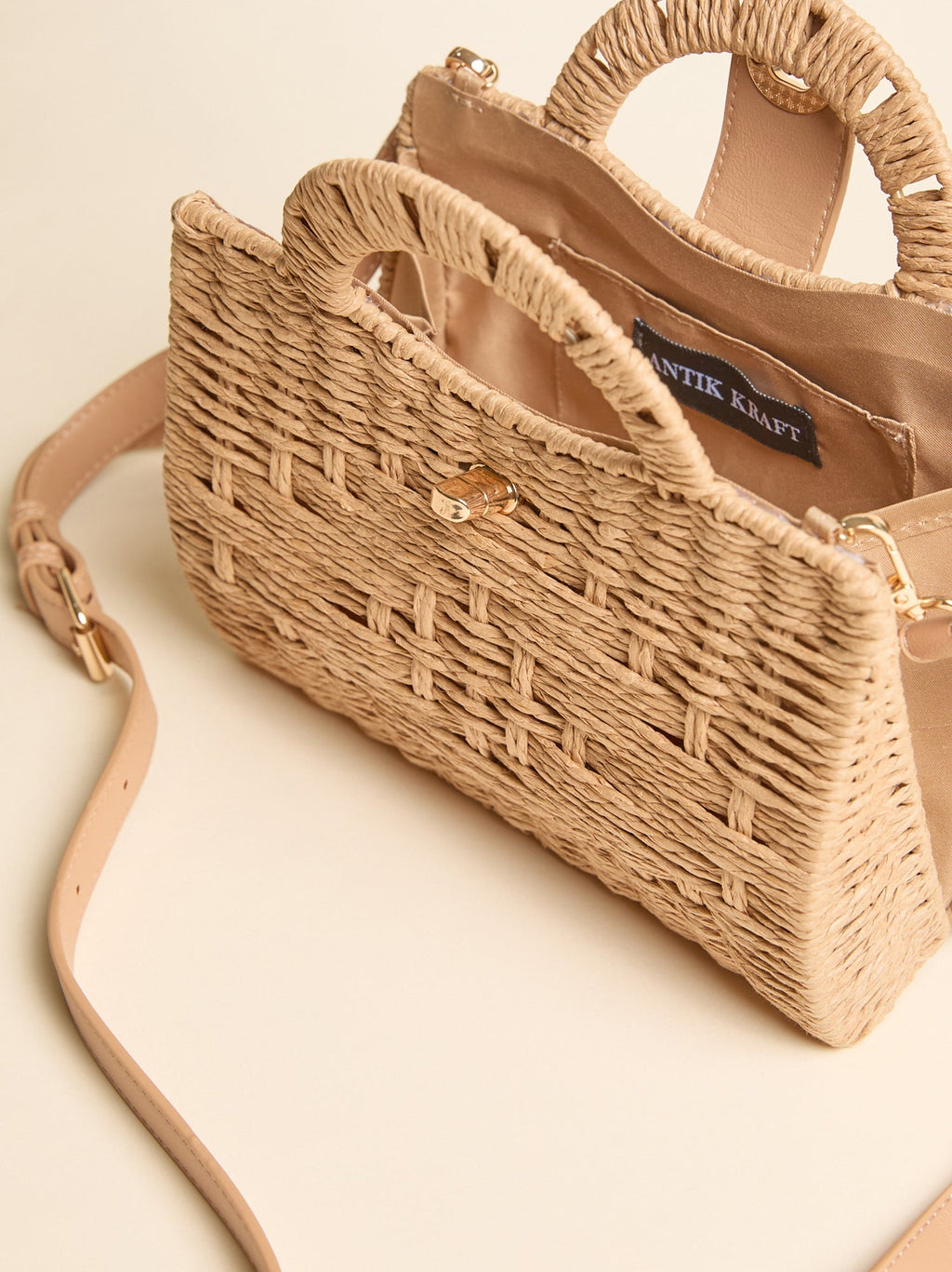 Raffia Retreat Crossbody