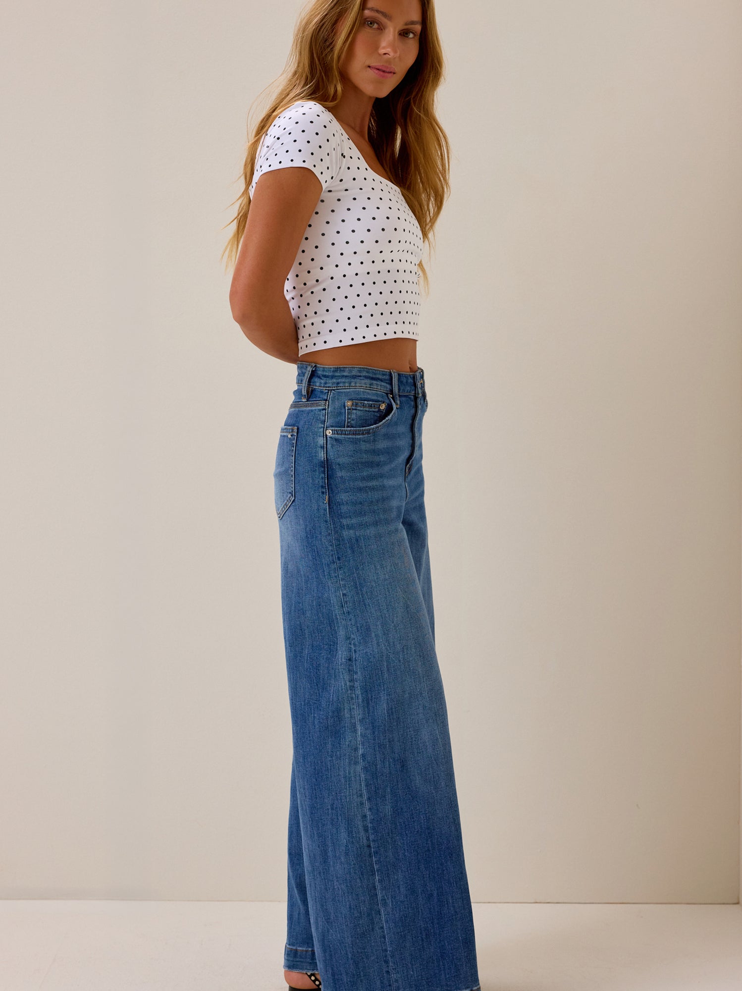 Aislynn Short Sleeve Cami