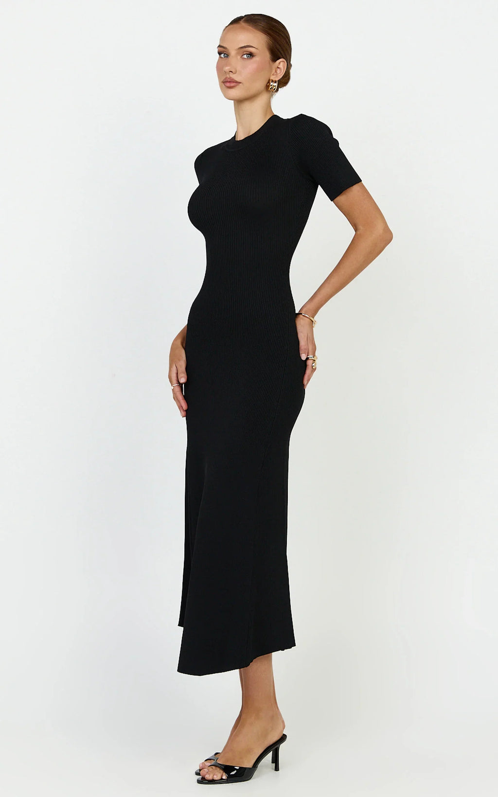 Lanie Midi Dress - Knitted Crew Neck Short Sleeve Dress in Black